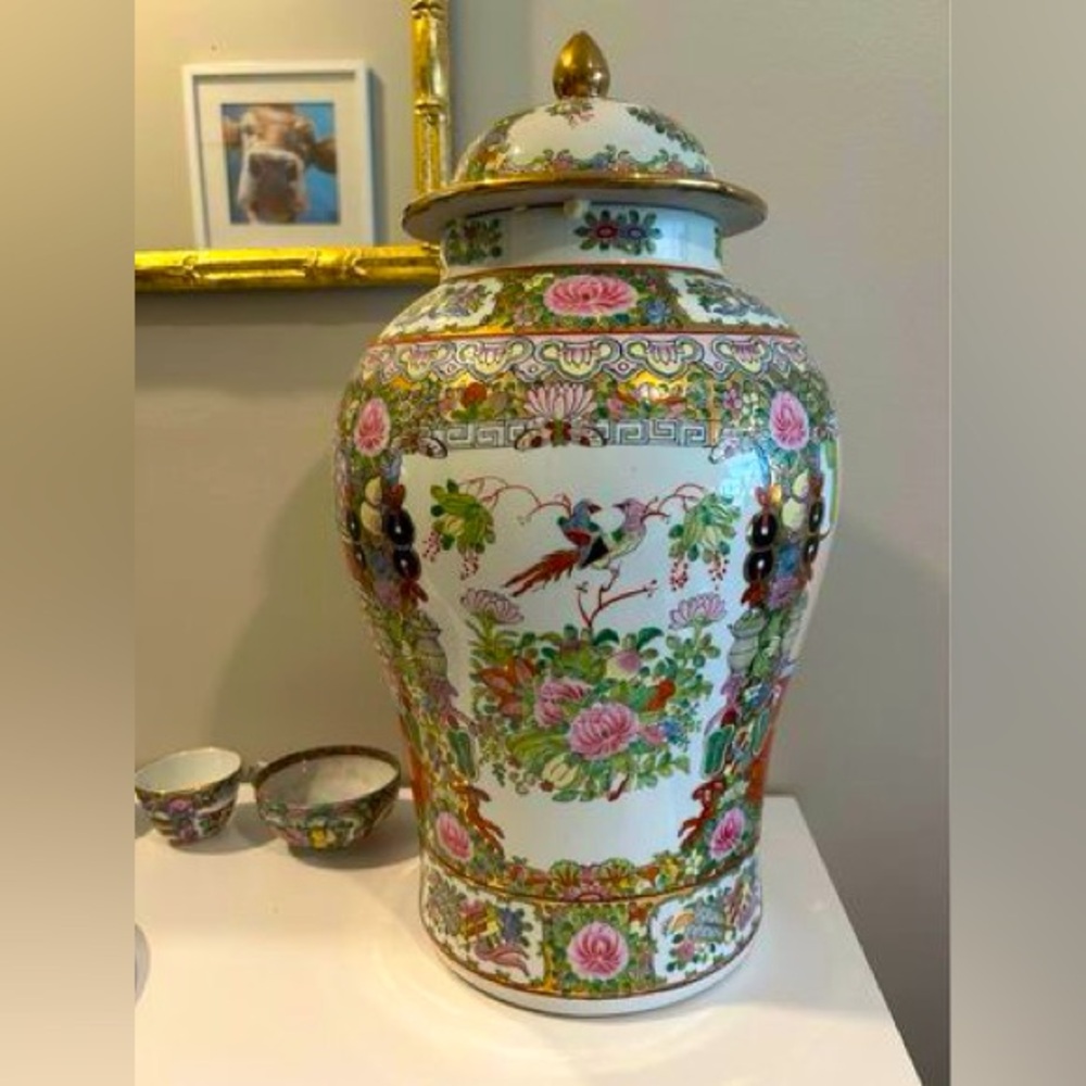 Chinese Hand Painted Porcelain Vase 20”